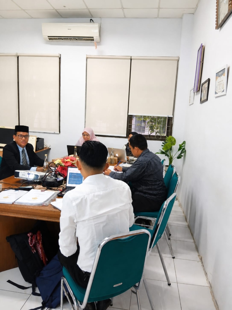 Dr. Junaidi Jadi Penguji Bahas Sedimentasi Bendungan Paya Seunara, Direktur Perumda Tirta Aneuk Laot Sabang Jalanin Seminar Kemajuan Tesis Di USK | News Publik.perss