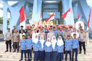 Polres Sabang Pasang Bendera Merah Putih di Kilometer Nol, Sambut HUT RI ke-81 | News Publik.perss