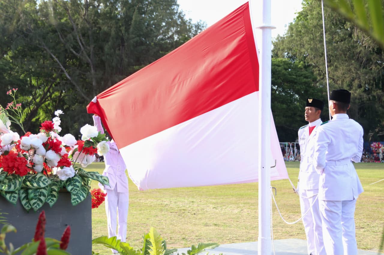 Upacara Penurunan Bendera Tutup Rangkaian HUT ke-81 RI di Kota Sabang | News Publik.perss