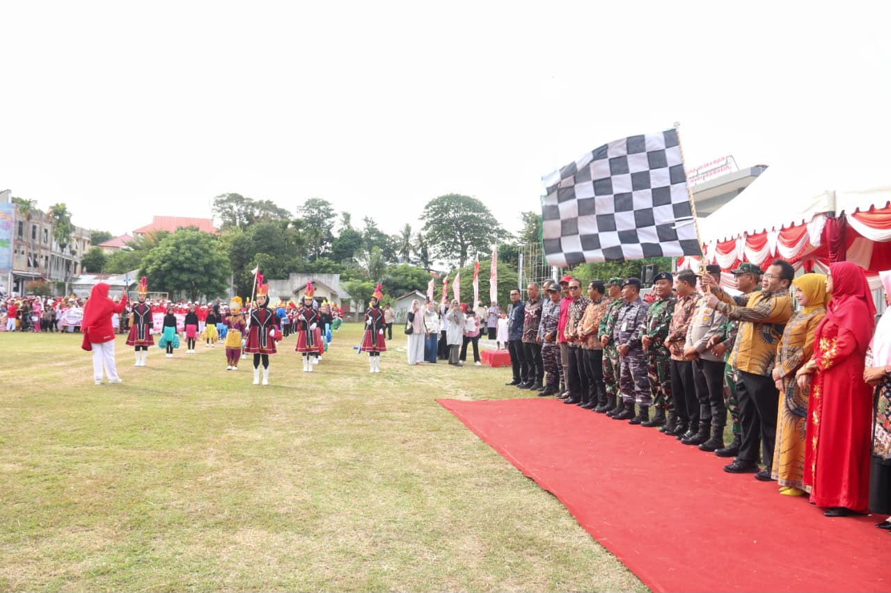 Karnaval HUT ke-81 RI di Sabang Meriah, 49 Sekolah Tampilkan Kreativitas dan Semangat Kemerdekaan | News Publik.perss Karnaval HUT ke-81 RI di Sabang Meriah, 49 Sekolah Tampilkan Kreativitas dan Semangat Kemerdekaan | News Publik.perss