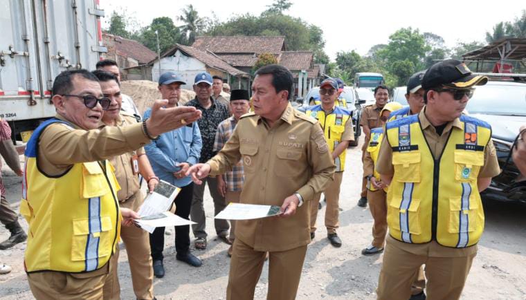 Rekonstruksi Jalan Cangkudu–Cisoka Berlangsung, Bupati Maesyal: Ditargetkan Selesai Akhir 2026 Perbaikan Jalan