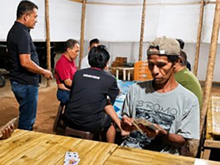 Sukses Gelar Turnamen Domino, Warga Bougenville Rimbo Lanjutkan Kemeriahan HUT RI dengan Turnamen Remi