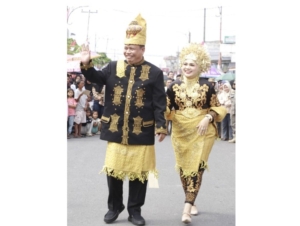Pawai Budaya HUT RI-81 Pecah! Adat dan Seni Nusantara Berpadu di Tanjab Barat