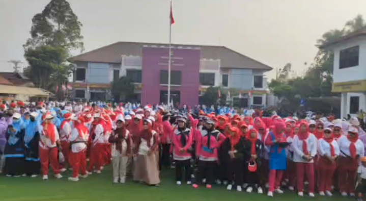 Antusias warga mauk