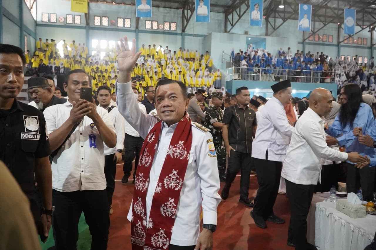 Gubenur Al Haris Peringatkan Pelajar Bungo: Jangan Terjebak Judi Online dan Radikalisme Al Haris Peringatkan Pelajar Bungo: Jangan Terjebak Judi Online dan Radikalisme