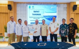 Perumdam Tirta Tarum Catat Dividen Rp9,49 Miliar, Bupati Aep Beri Apresiasi