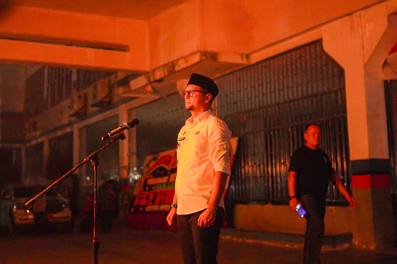 Taptu dan Pawai Obor Warnai Malam Kemerdekaan di Labusel, Semangat Patriotisme Menggema Taptu dan Pawai Obor Warnai Malam Kemerdekaan di Labusel, Patriotisme Menggema