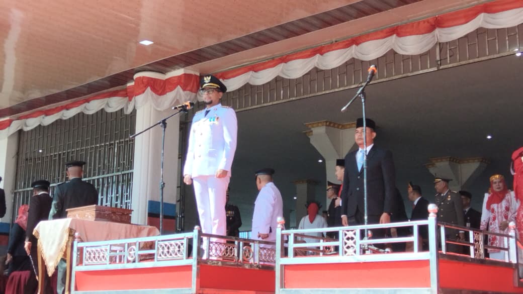 HUT RI ke-81 di Labusel, Bupati Fery Pimpin Upacara hingga Serahkan Remisi 93 Warga Binaan HUT RI ke-81 di Labusel, Bupati Fery Pimpin Upacara hingga Serahkan Remisi 93 Warga Binaan