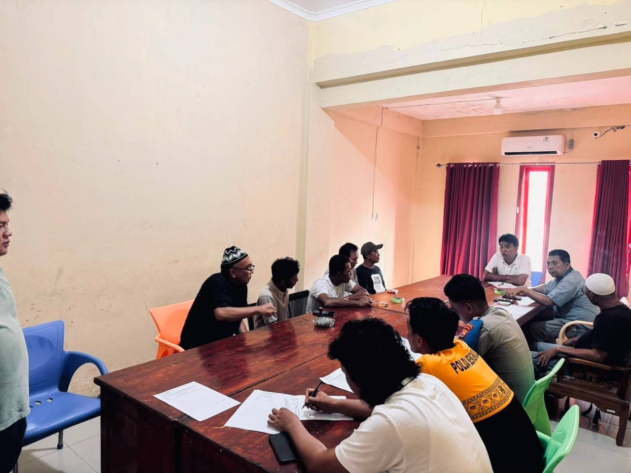 Polres Kaur Buka Jalan Damai, Perkara Penganiayaan Diselesaikan Secara Restoratif Polres Kaur Buka Jalan Damai, Perkara Penganiayaan Diselesaikan Secara Restoratif