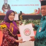 Batik Jambi Diminta Naik Kelas, Hesti Haris Tekankan Inovasi