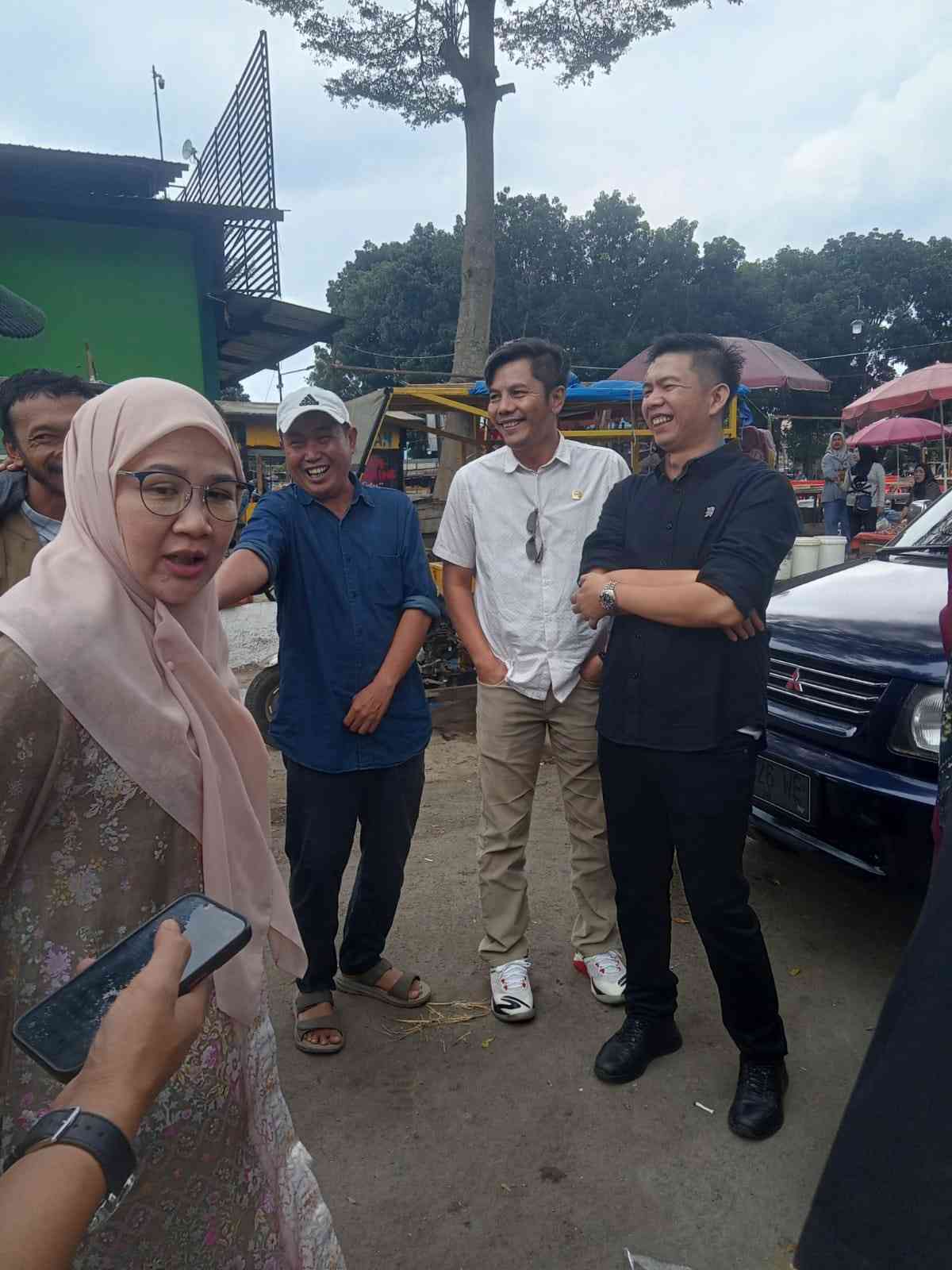 PKL Pagaralam Resah, Pembagian Lapak Pasar Usai Renovasi Rp7 Miliar Dinilai Tidak Jelas PKL Pagaralam Resah, Pembagian Lapak Pasar Usai Renovasi Rp7 Miliar Dinilai Tidak Jelas