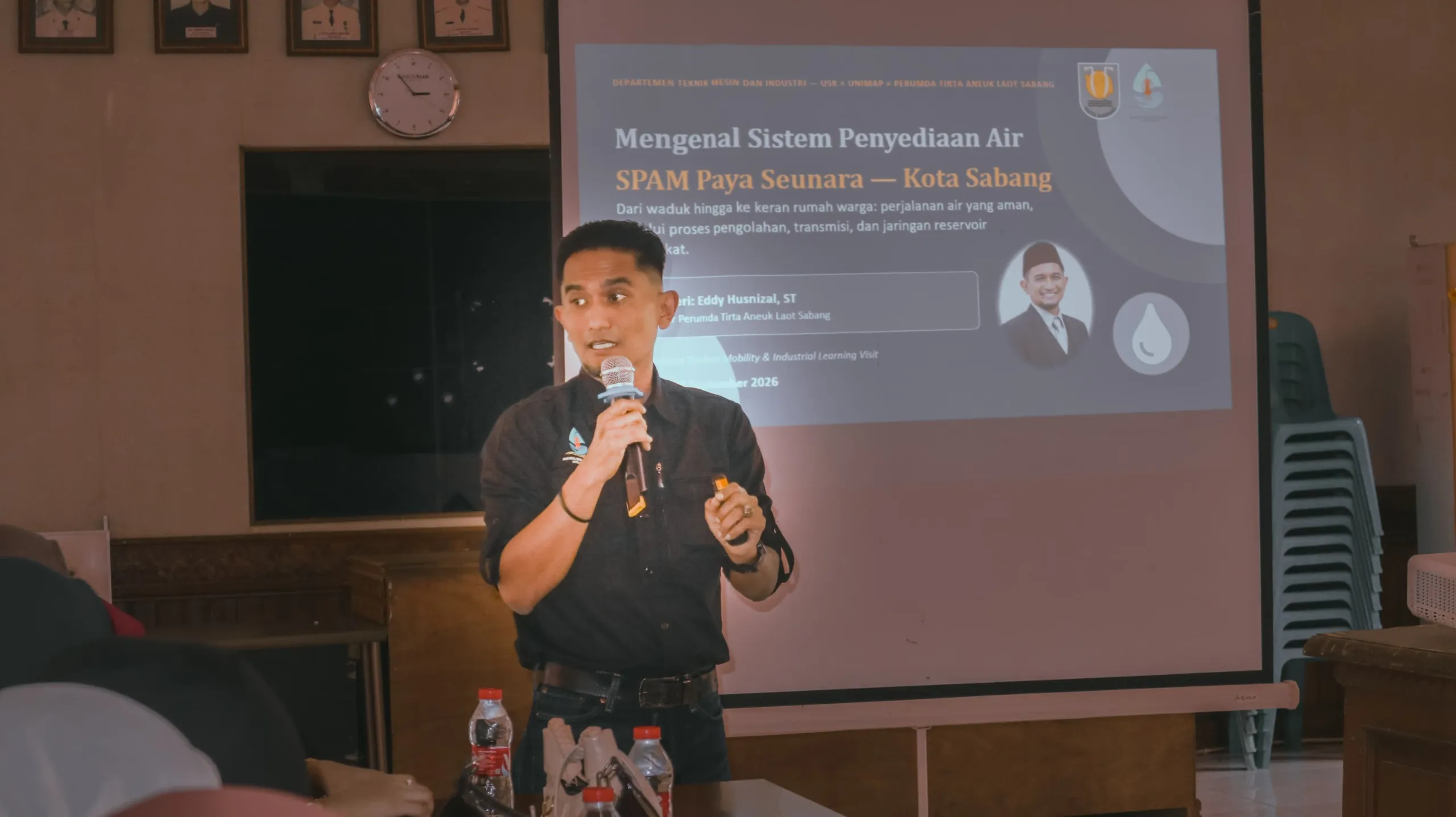 Kunjungan UniMAP–USK ke Perumda Tirta Aneuk Laot, 27 Mahasiswa Malaysia Belajar Pengelolaan Air di Sabang | News Publik.perss Kunjungan UniMAP–USK ke Perumda Tirta Aneuk Laot, 27 Mahasiswa Malaysia Belajar Pengelolaan Air di Sabang | News Publik.perss