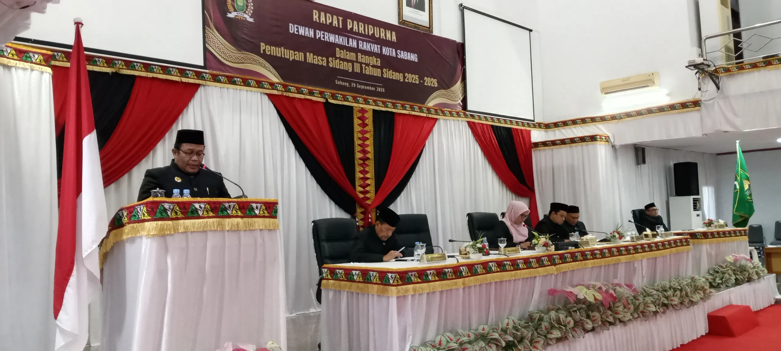 Perubahan APBK 2026 Disepakati, Pemko dan DPRK Sabang Tegaskan Sinergi untuk Pembangunan Kota | News Publik.perss Perubahan APBK 2026 Disepakati, Pemko dan DPRK Sabang Tegaskan Sinergi untuk Pembangunan Kota | News Publik.perss