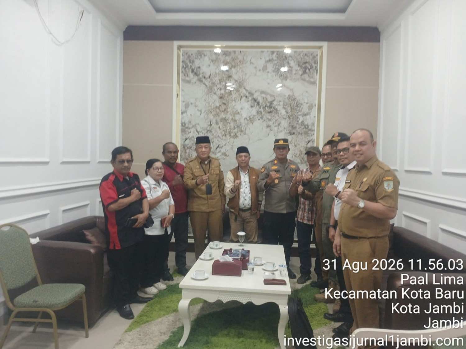 FSBJ Gebrak Pemkot Jambi, 7 Tuntutan Kritis Disodorkan ke Sekda FSBJ Gebrak Pemkot Jambi, 7 Tuntutan Kritis Disodorkan ke Sekda