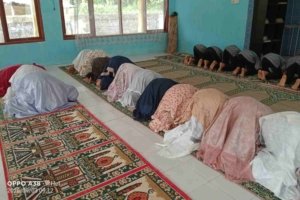 Tak Sekadar Cerdas, SMPN 3 Tigo Nagari Bentuk Karakter Religius Siswa dengan Rutinitas Shalat Duha