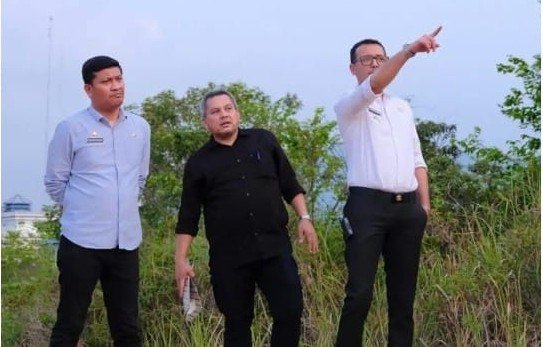 Tinjau Pembangunan Dua Kantor Dinas, Bupati Fery Bidik Pelayanan Publik Makin Optimal Tinjau Pembangunan Dua Kantor Dinas, Bupati Fery Bidik Pelayanan Publik Makin Optimal