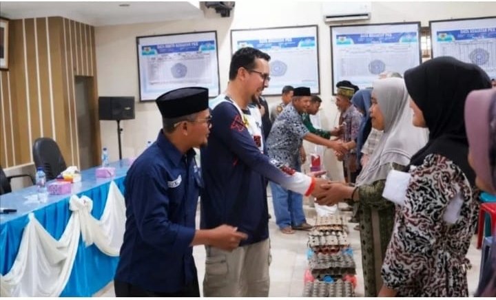 Bupati Fery Jelajah Desa Bawa Pelayanan dan Bansos Langsung ke Warga