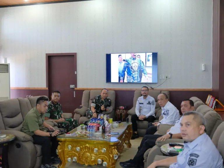 Bupati Labusel Terima Paparan TMMD ke-130, 1.700 Meter Jalan Dibangun