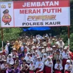 Jembatan Merah Putih Presisi, Polres Kaur, Kaur, Bengkulu, Desa Air Pahlawan, Kecamatan Nasal, AKBP Wiwin Syamsul Arifin, pembangunan jembatan, infrastruktur Kaur, akses warga, ekonomi masyarakat, pendidikan, TNI Polri, Pemerintah Kabupaten Kaur