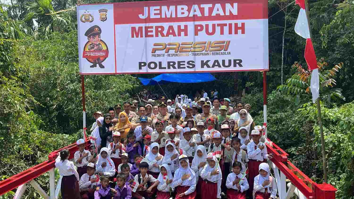 Jembatan Merah Putih Presisi ke-10 Diresmikan di Kaur, Akses Warga Air Pahlawan Kini Terbuka Jembatan Merah Putih Presisi, Polres Kaur, Kaur, Bengkulu, Desa Air Pahlawan, Kecamatan Nasal, AKBP Wiwin Syamsul Arifin, pembangunan jembatan, infrastruktur Kaur, akses warga, ekonomi masyarakat, pendidikan, TNI Polri, Pemerintah Kabupaten Kaur