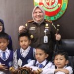 40 Pelajar SDN 74 Masuk Kejari Pagar Alam, Hukum Dikenalkan Sejak Dini