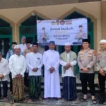 Polres Sabang Berbagi di Jum’at Berkah, Bagikan Nasi Kotak dan Minuman kepada Masyarakat | News Publik.perss