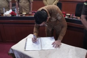 Bupati Labusel Teken MoU Jaksa Sahabat Pendidik, Pendidikan Aman Jadi Fokus